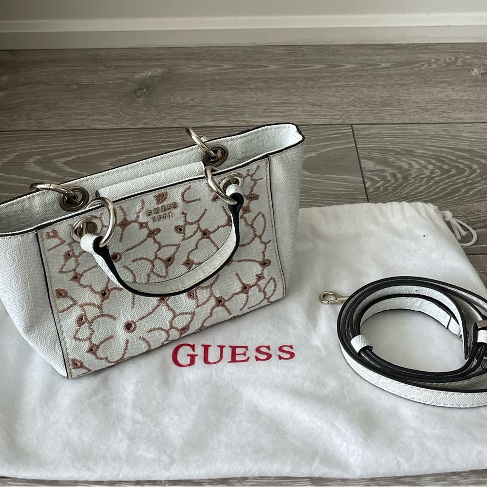 Guess Crossbody Handbag for Women - White  and Silver details - Floral